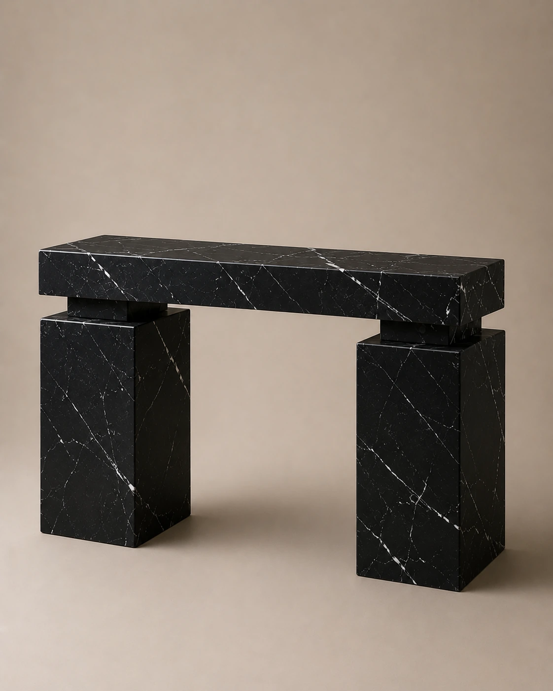The Avaline in Nero Marquina